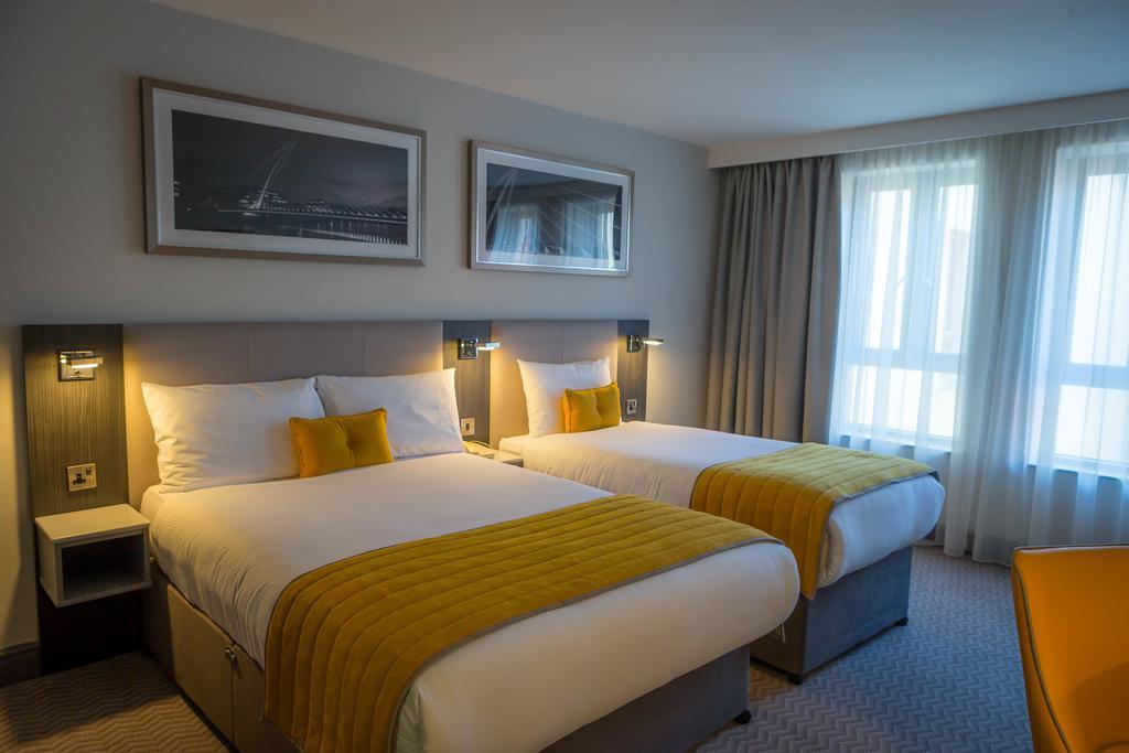 Maldron Hotel Pearse Street Dublin City Esterno foto